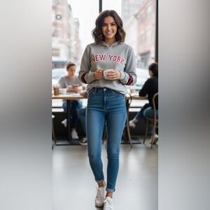 Rue 21 hoodie New York logo sweater Gray Size medium long sleeve pullover*